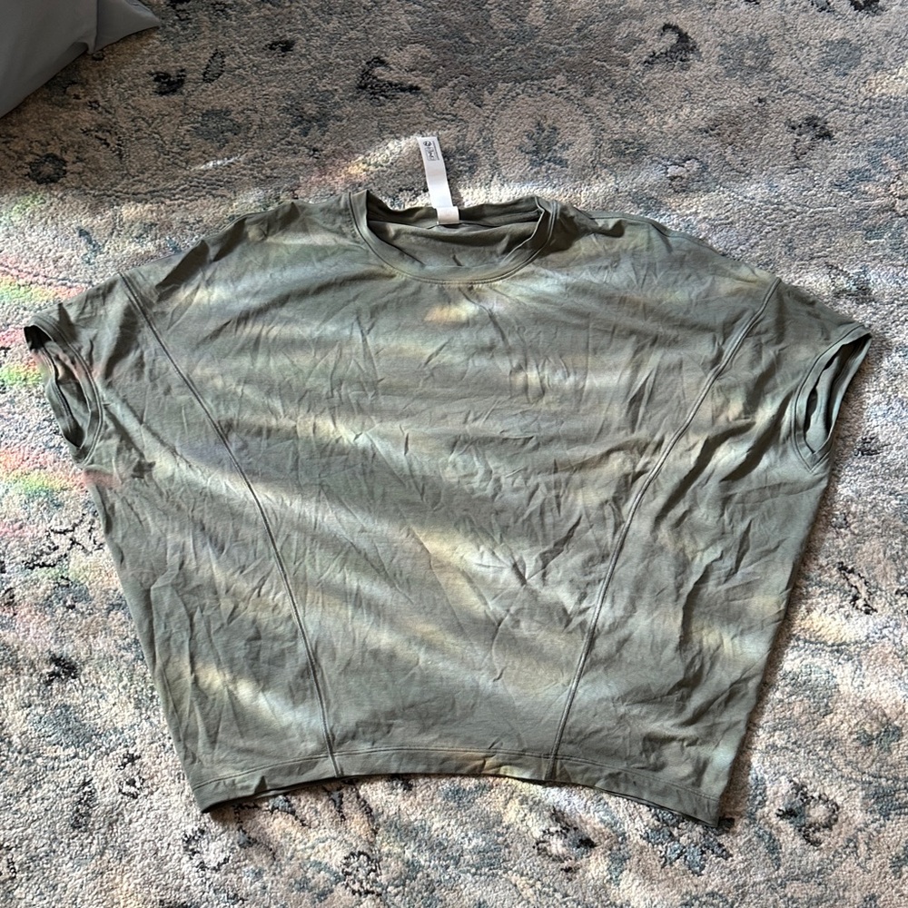 lululemon - Women’s Olive Green Dolman Crew Tee